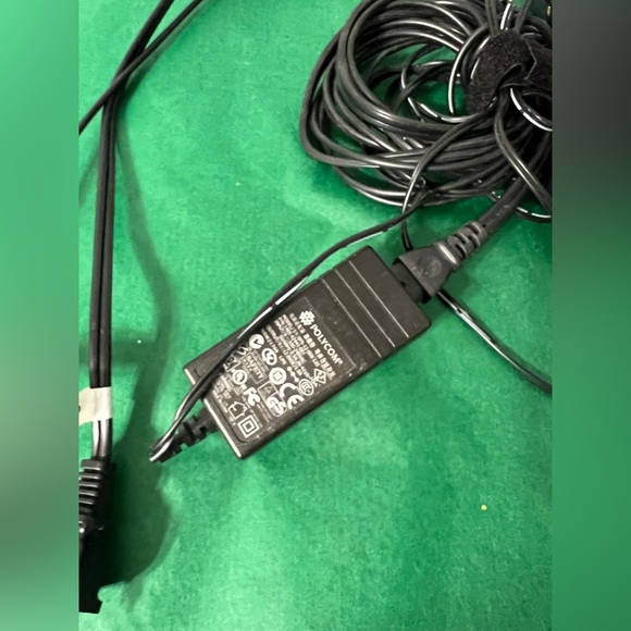 Polycom soundstation2W power source and speaker - Picture 3 of 7